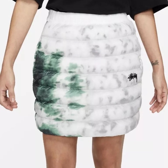 STUSSY X NIKE WOMEN’S INSULATED WHITE PUFFER SKIRT SIZE LARGE - Picture 1 of 7